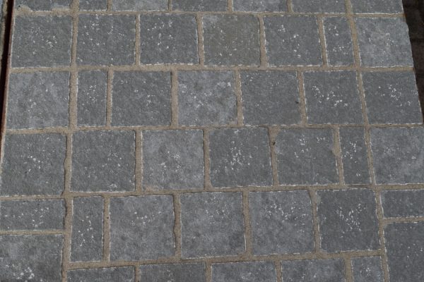 Kassei tandur grey platine 14x14x5 44st/m2
